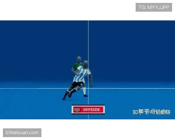 助理裁判职责全解析：越位判罚和场边协助规则讲解